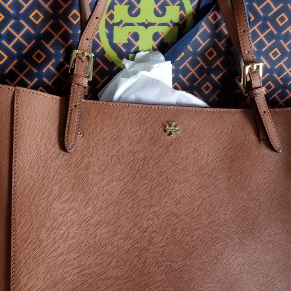 Tory Burch Brown Leather Tote with Structured Design